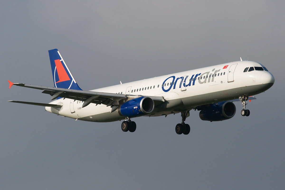 TC-ORB Onur Air Airbus A321-200