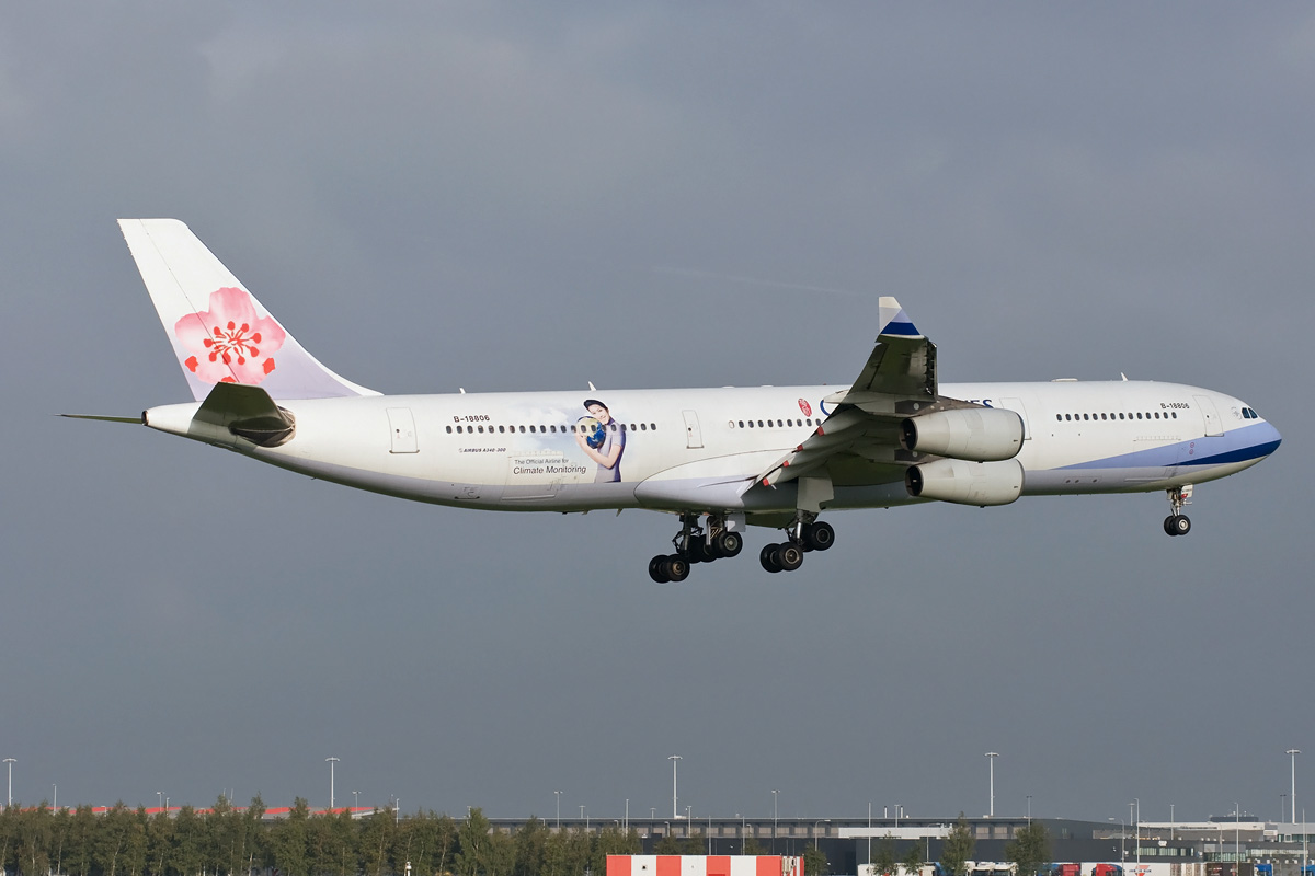 B-18806 China Airlines Airbus A340-300