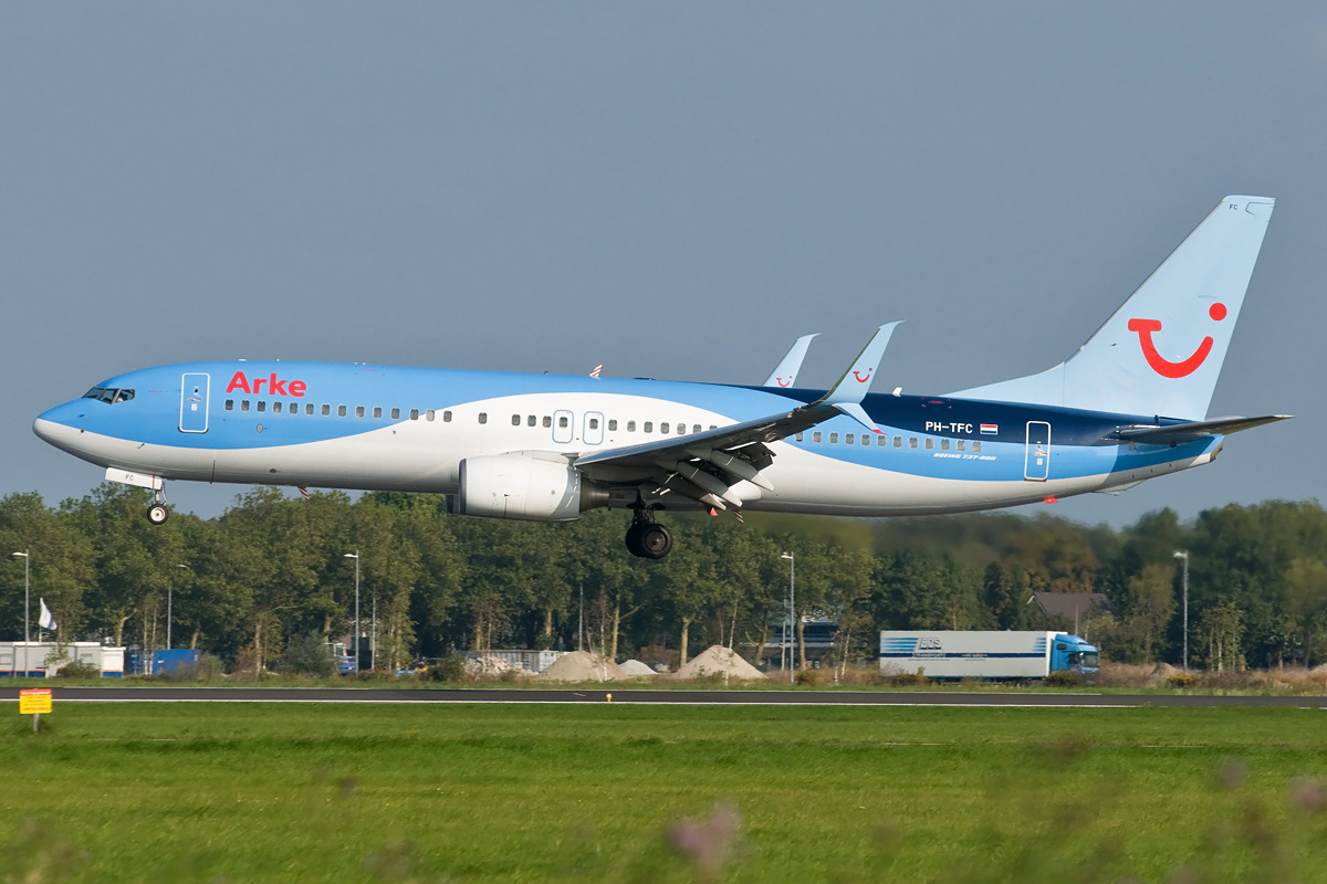 PH-TFC Arkefly Boeing 737-800