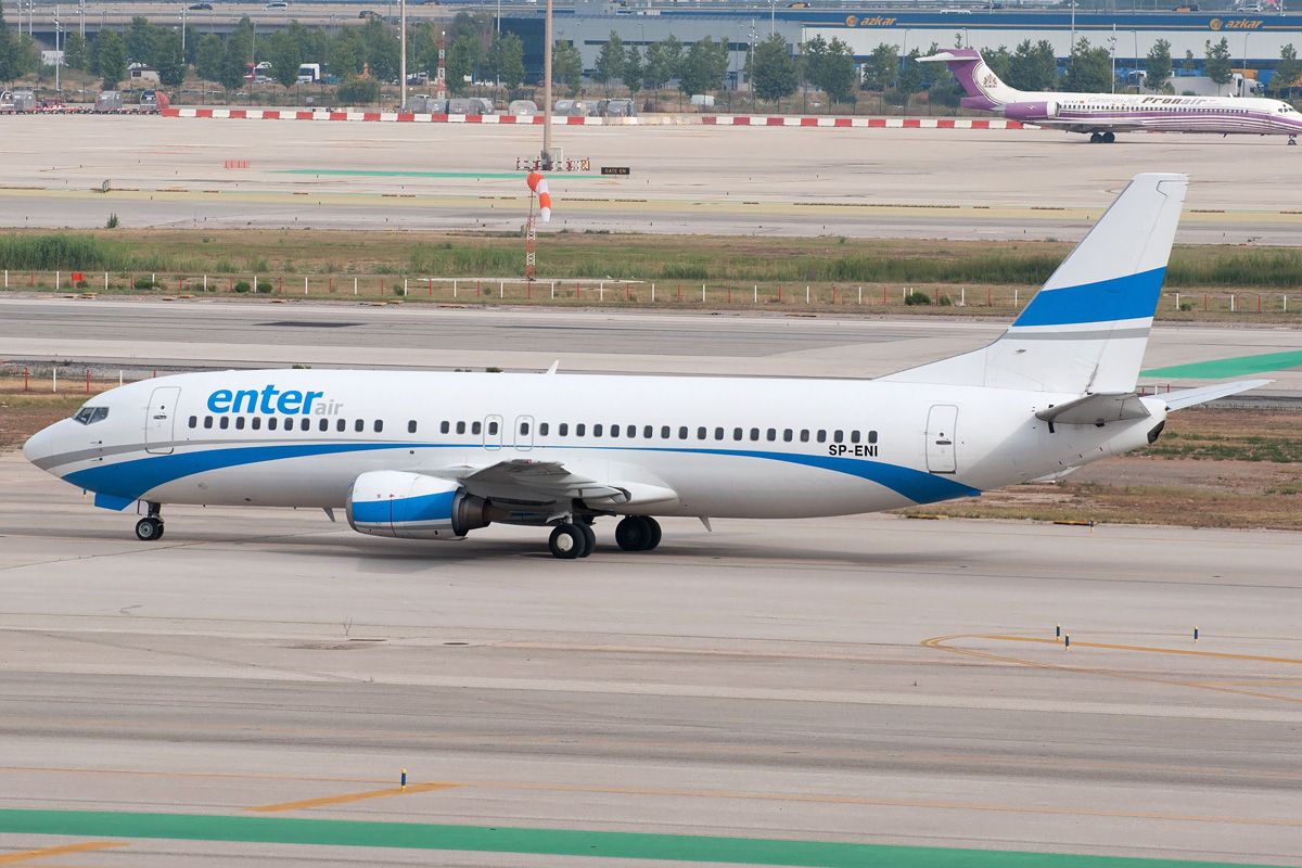 SP-ENI Enter Air Boeing 737-400