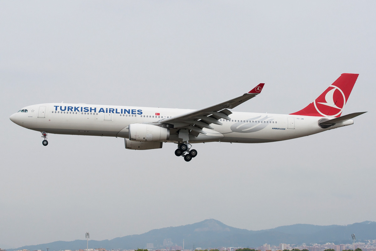 TC-JNI Turkish Airlines Airbus A330-300