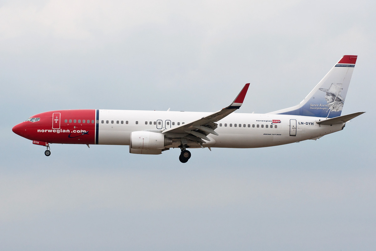 LN-DYH Norwegian Air Shuttle Boeing 737-800