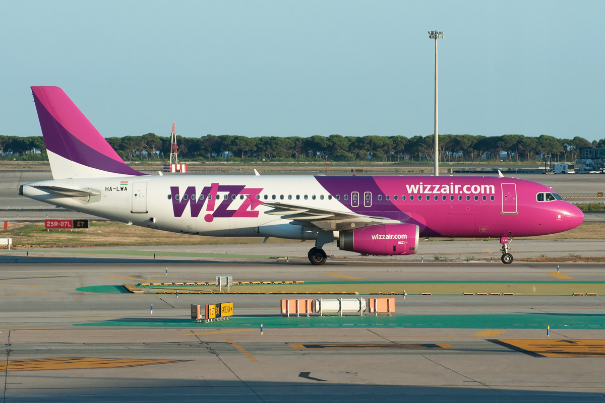 HA-LWA Wizz Air Airbus A320-200