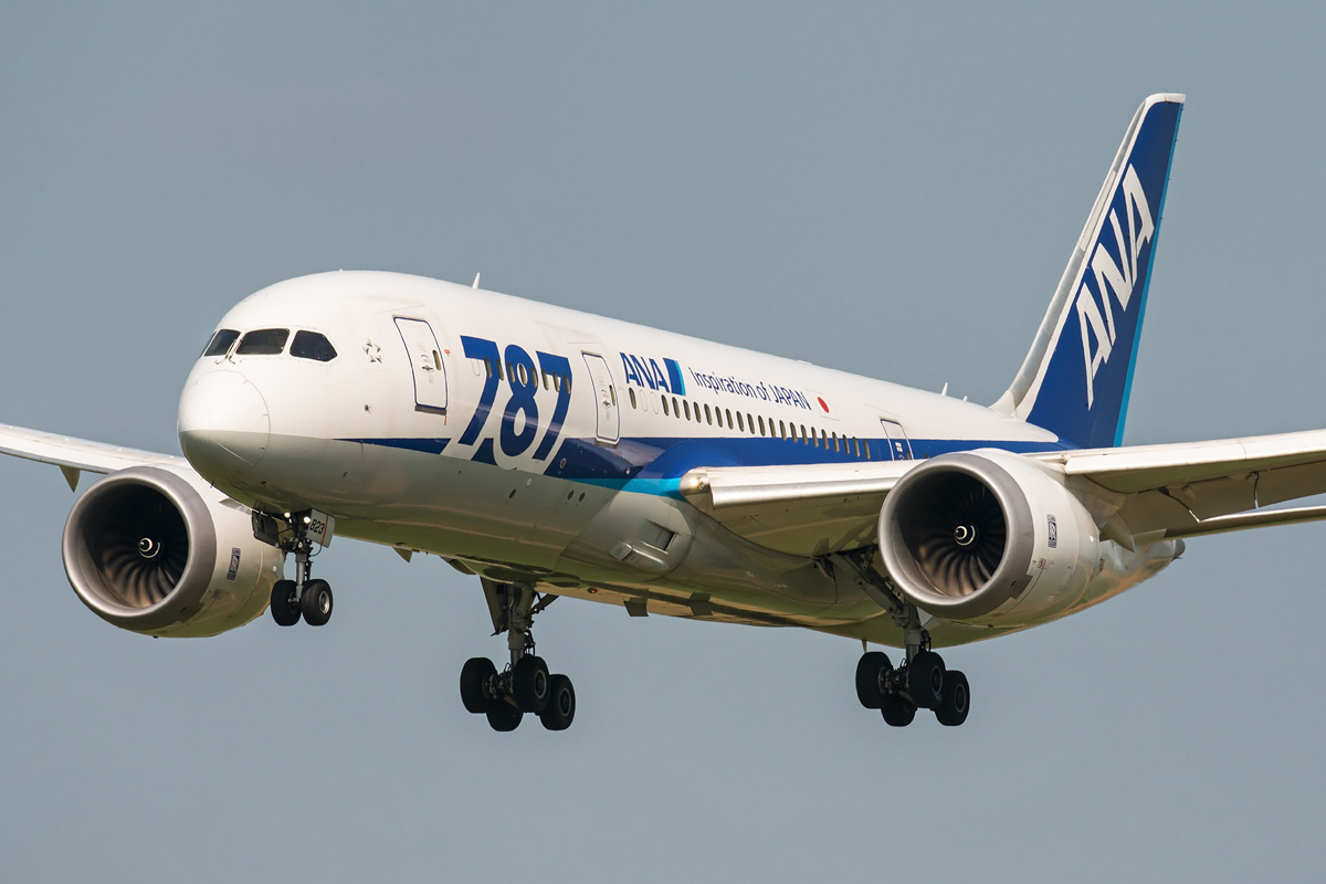 JA823A All Nippon Airways (ANA) Boeing 787-8 Dreamliner