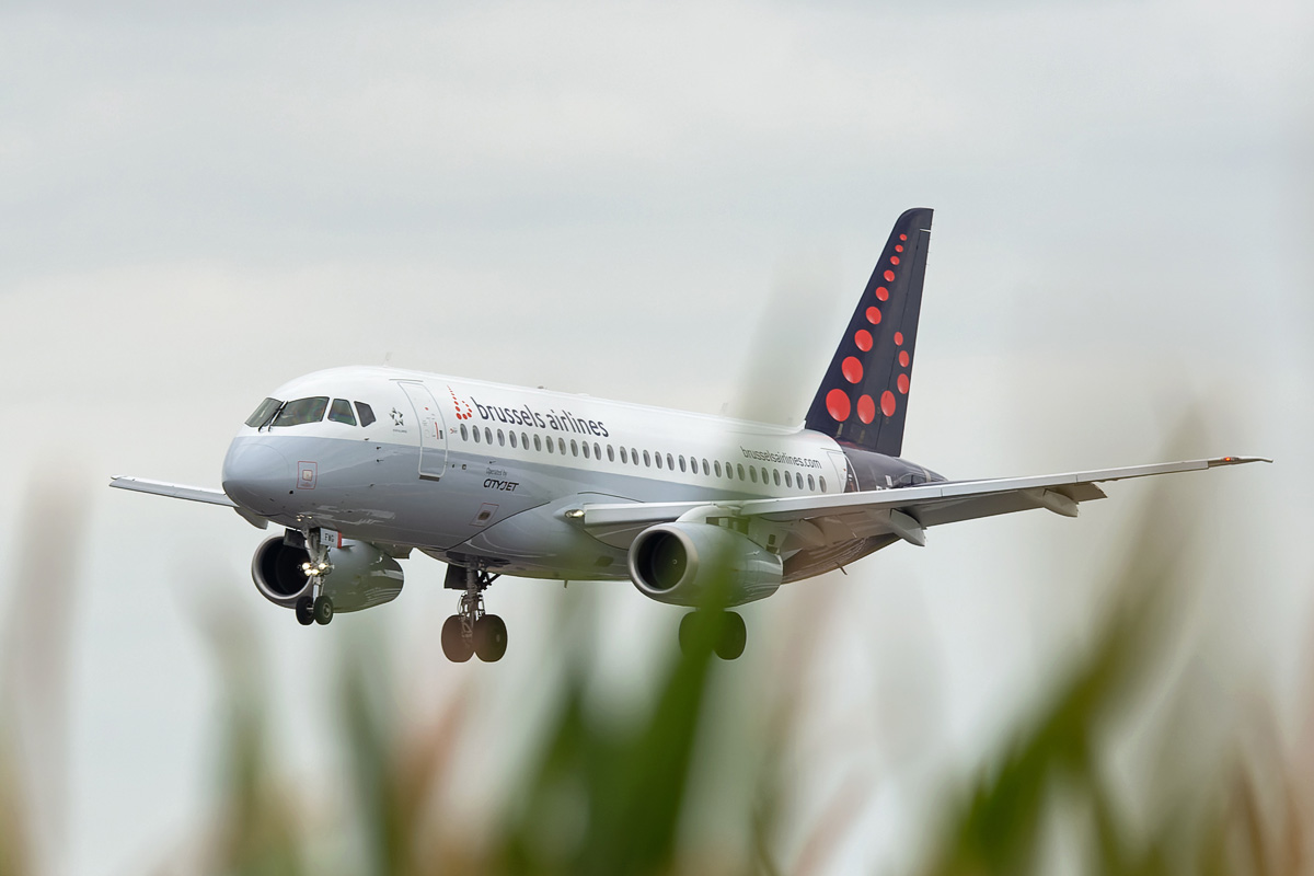 EI-FWG Brussels Airlines (CityJet) Sukhoi SuperJet 100-95B