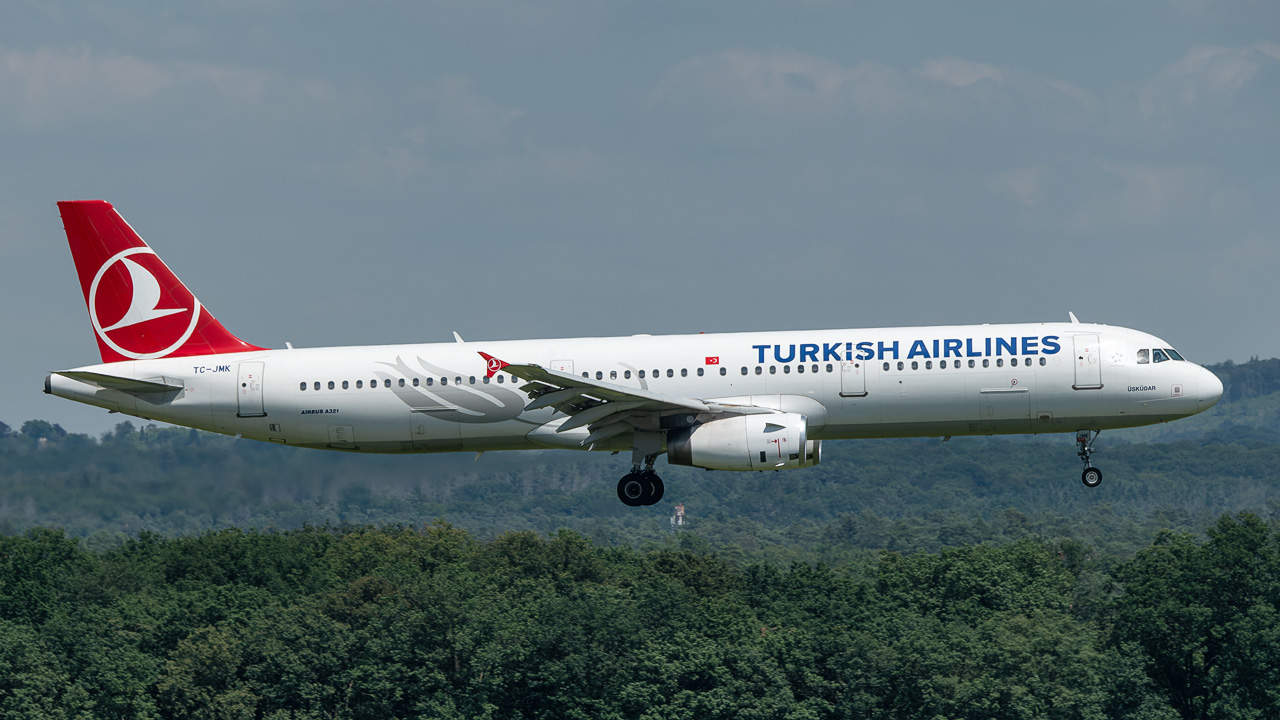 TC-JMK Turkish Airlines Airbus A321-200