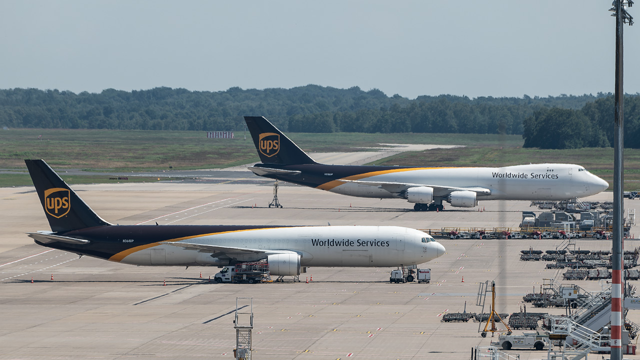 N364UP United Parcel Service (UPS) Boeing 767-300(ER/BCF)