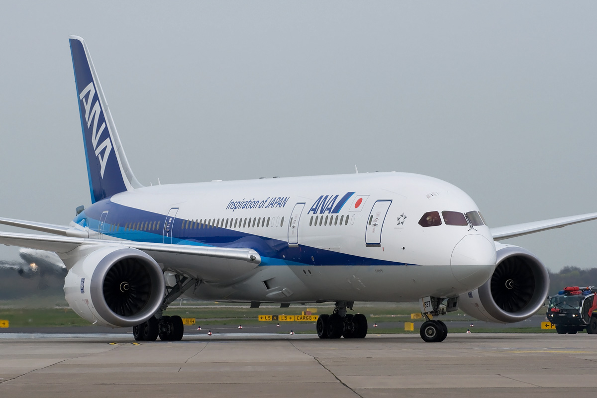 JA827A ANA Boeing 787-8