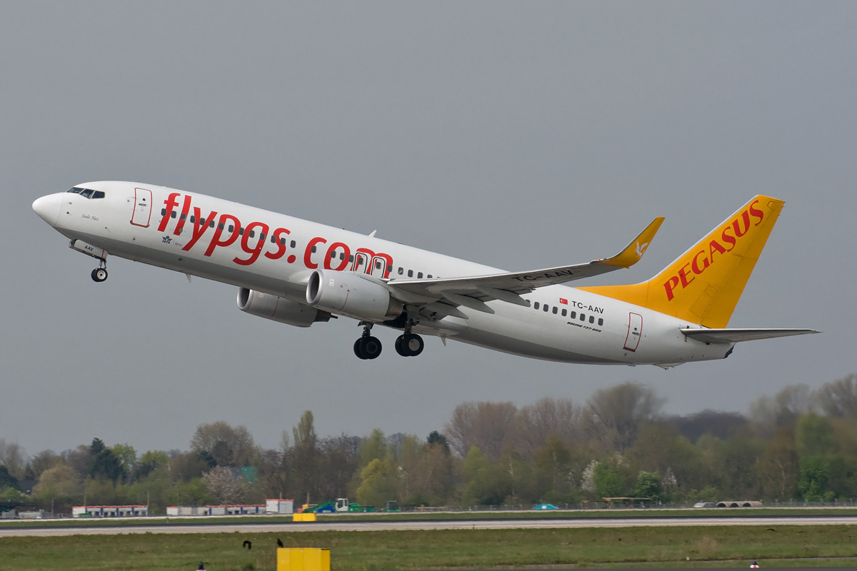 TC-AAV Pegasus Boeing 737-800