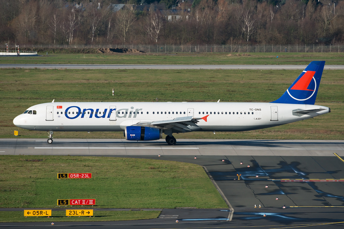 TC-ONS Onur Air Airbus A321-100