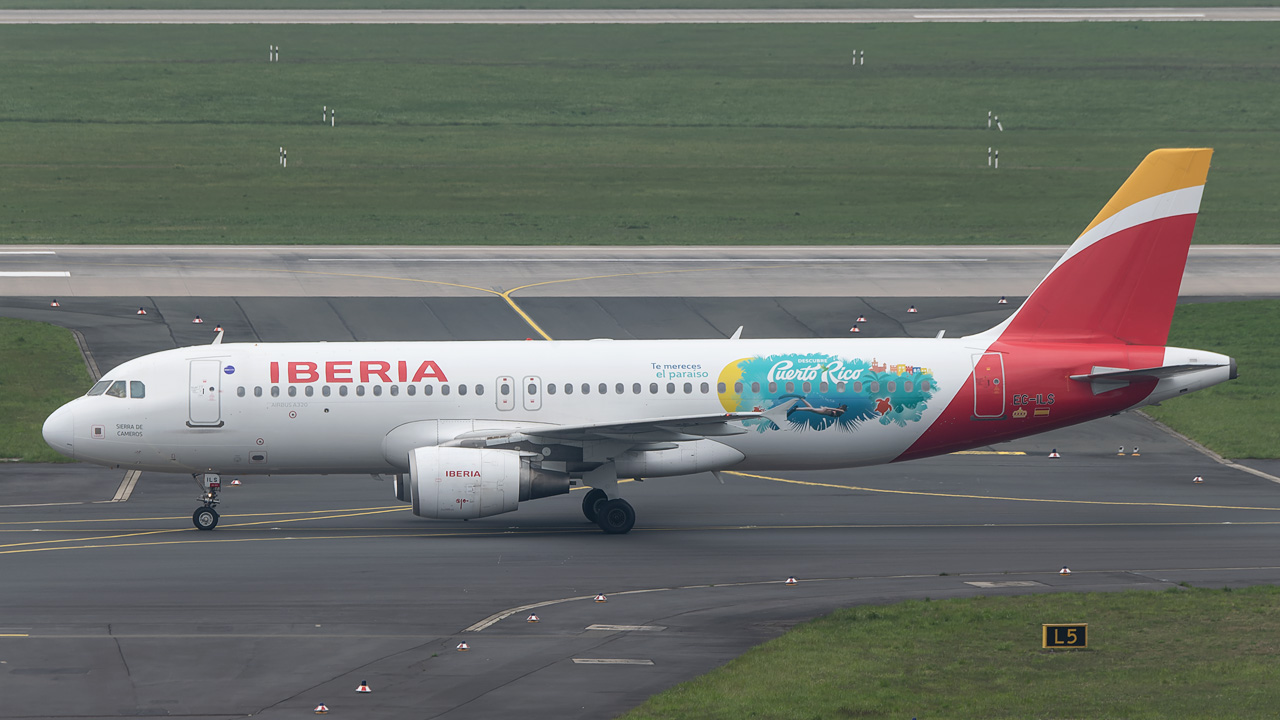 EC-ILS Iberia Airbus A320-200