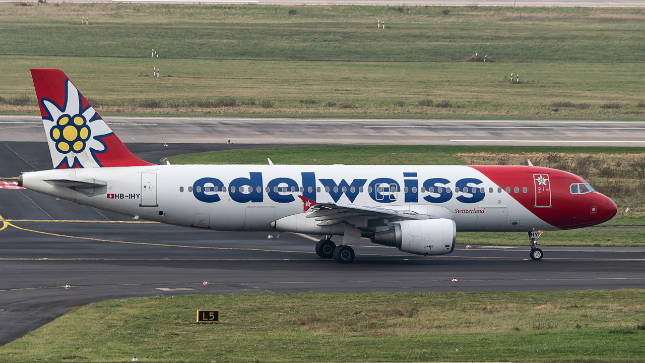 HB-IHY Edelweiss Air Aibus A320-200