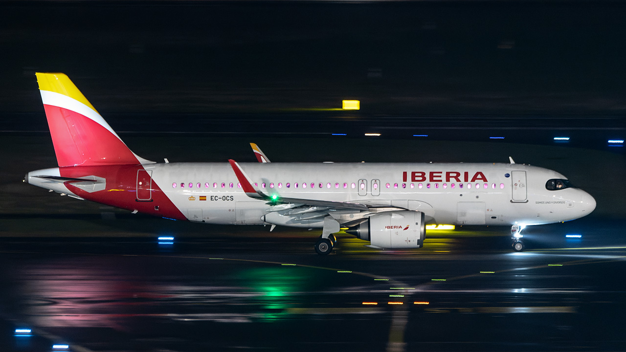 EC-OCS Iberia Airbus A320-200neo