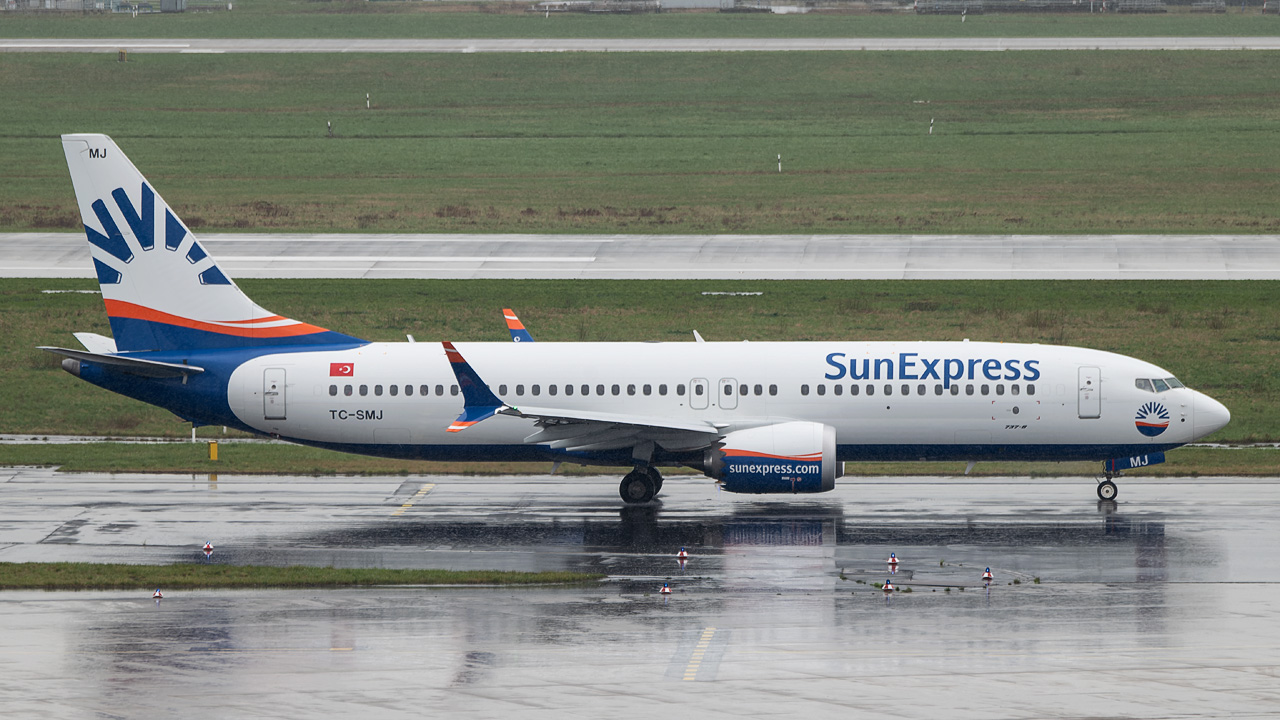 TC-SMJ SunExpress Boeing 737 MAX 8