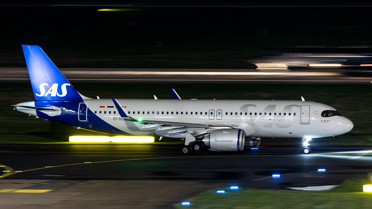 EI-SCB Scandinavian Airlines (SAS) Airbus A320-200neo