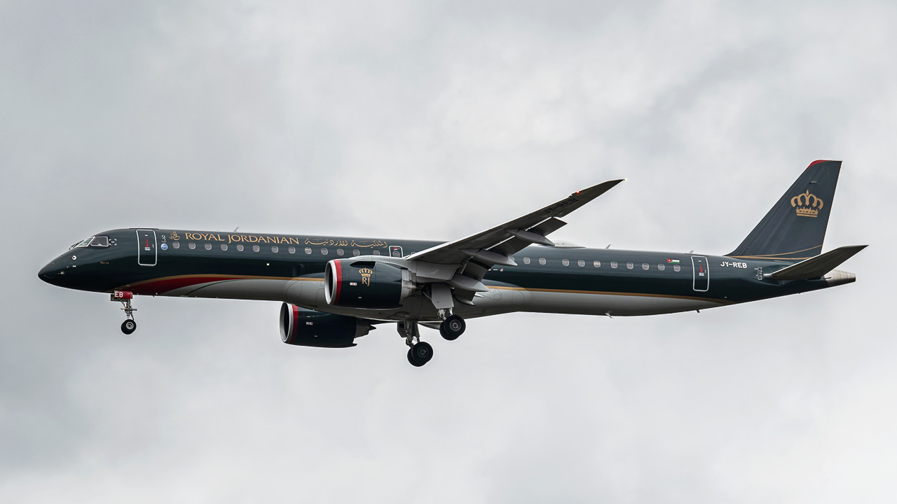 JY-REB Royal Jordanian Embraer ERJ-195 E2