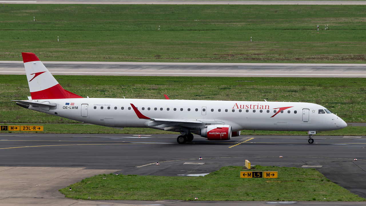 OE-LWM Austrian Airlines Embraer ERJ-195