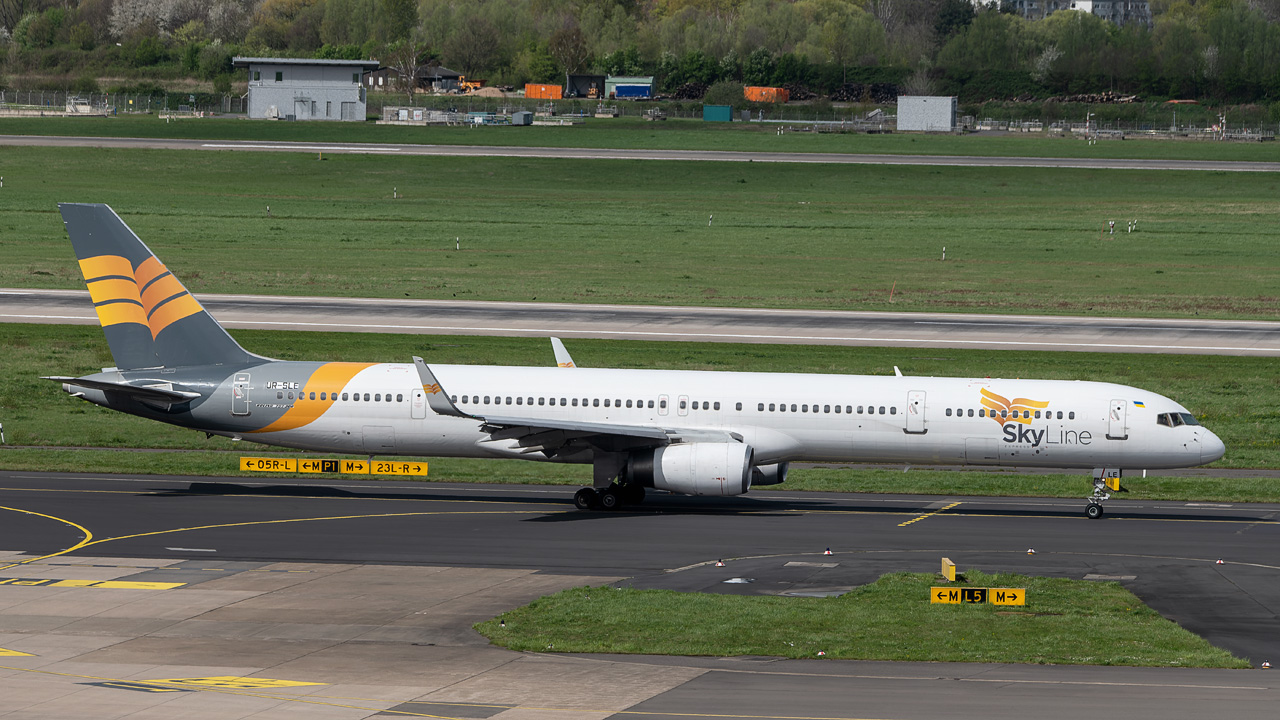 UR-SLE Skyline Express Airline Boeing 757-300