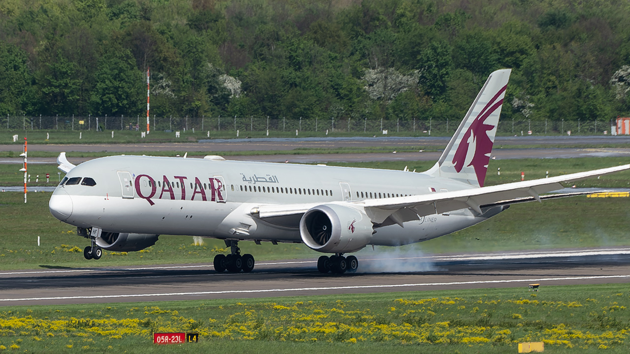 A7-BHF Qatar Airways Boeing 787-9 Dreamliner