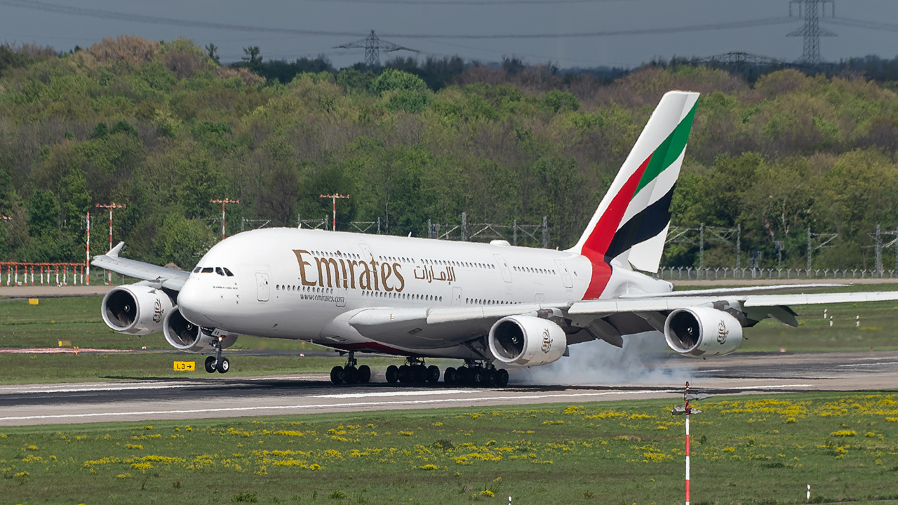 A6-EVA Emirates Airbus A380-800