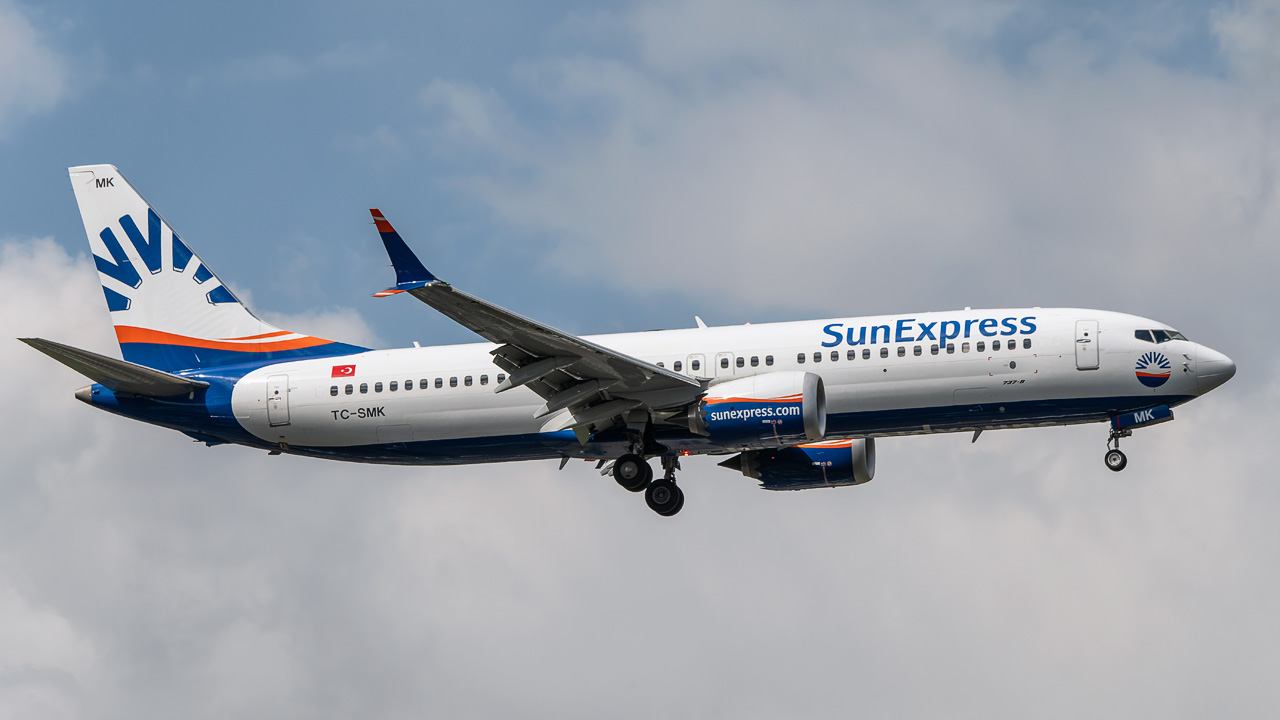 TC-SMK SunExpress Boeing 737 MAX 8