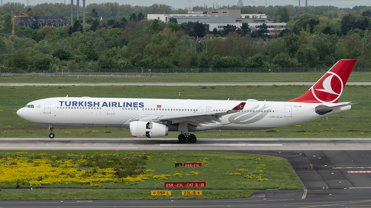 TC-LOE Turkish Airlines Airbus A330-300