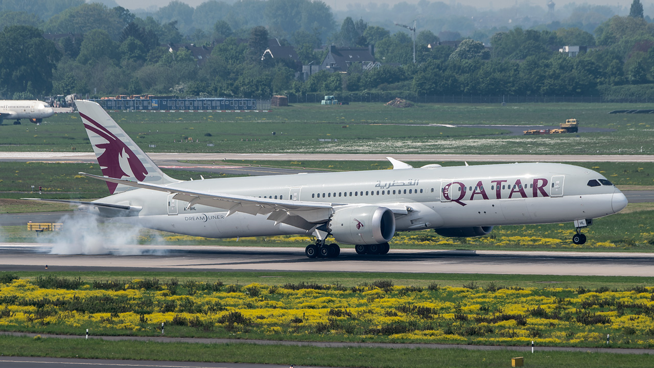 A7-BHL Qatar Airways Boeing 787-9 Dreamliner