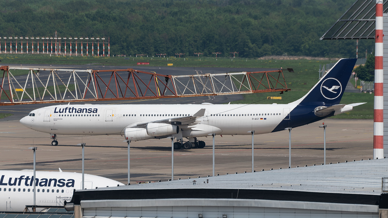 D-AIGT Lufthansa Airbus A340-300
