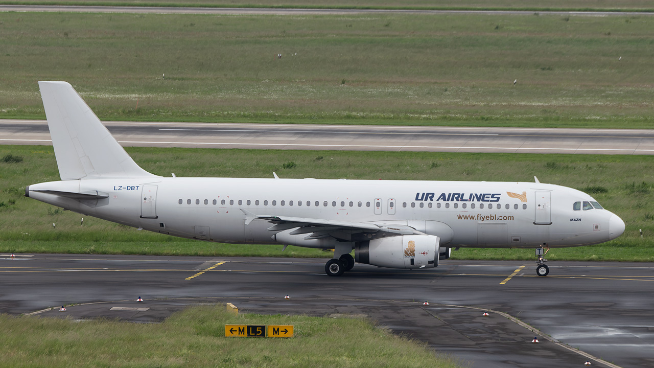 LZ-DBT UR Airlines Airbus A320-200