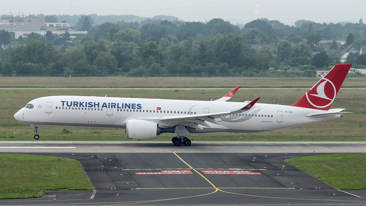 TC-LGS Turkish Airlines Airbus A350-900