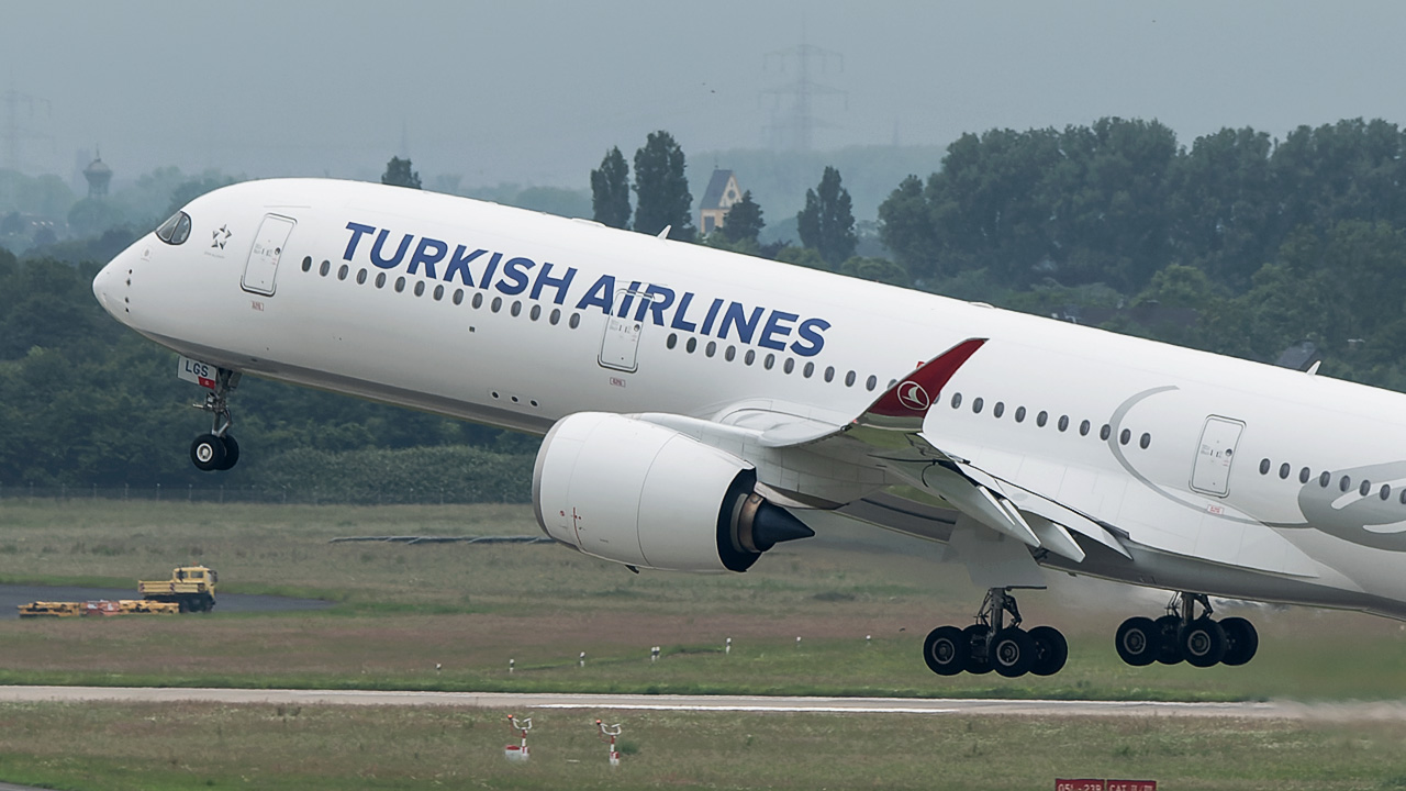 TC-LGS Turkish Airlines Airbus A350-900