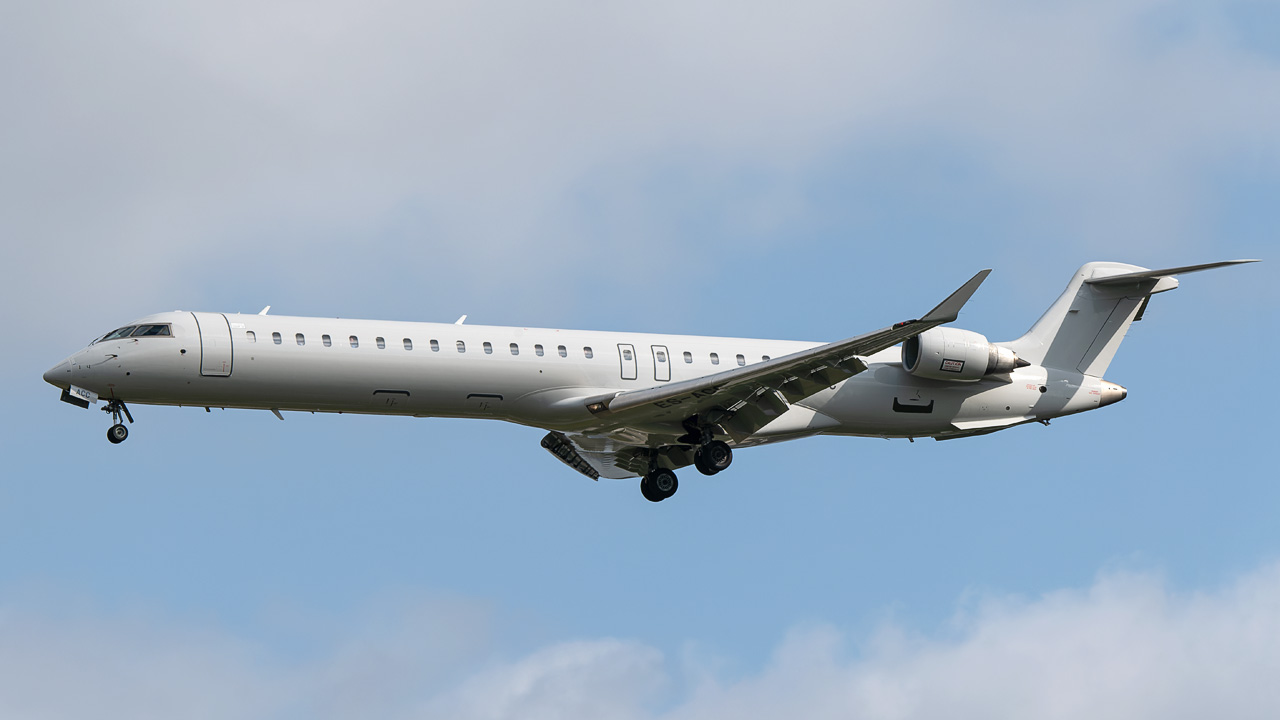 ES-ACC Nordica (Xfly) Bombardier CRJ-900
