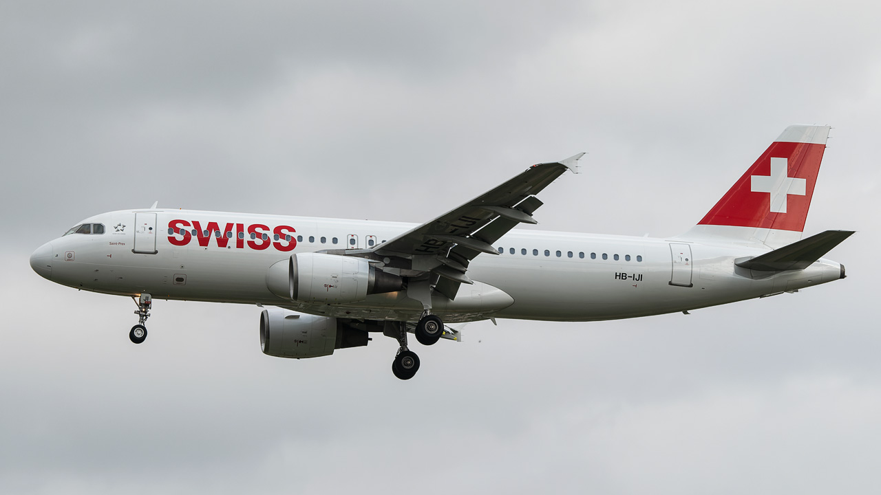 HB-IJI Swiss Airbus A320-200
