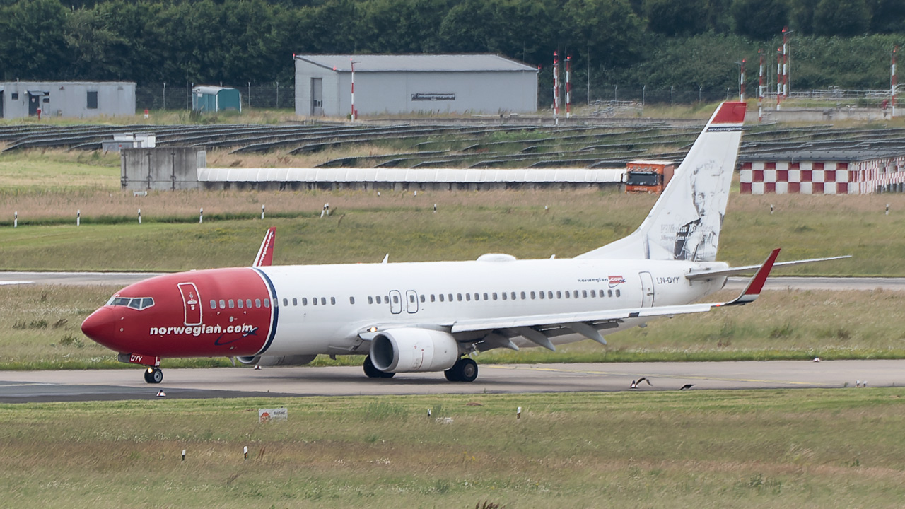 LN-DYY Norwegian Air Shuttle Boeing 737-800