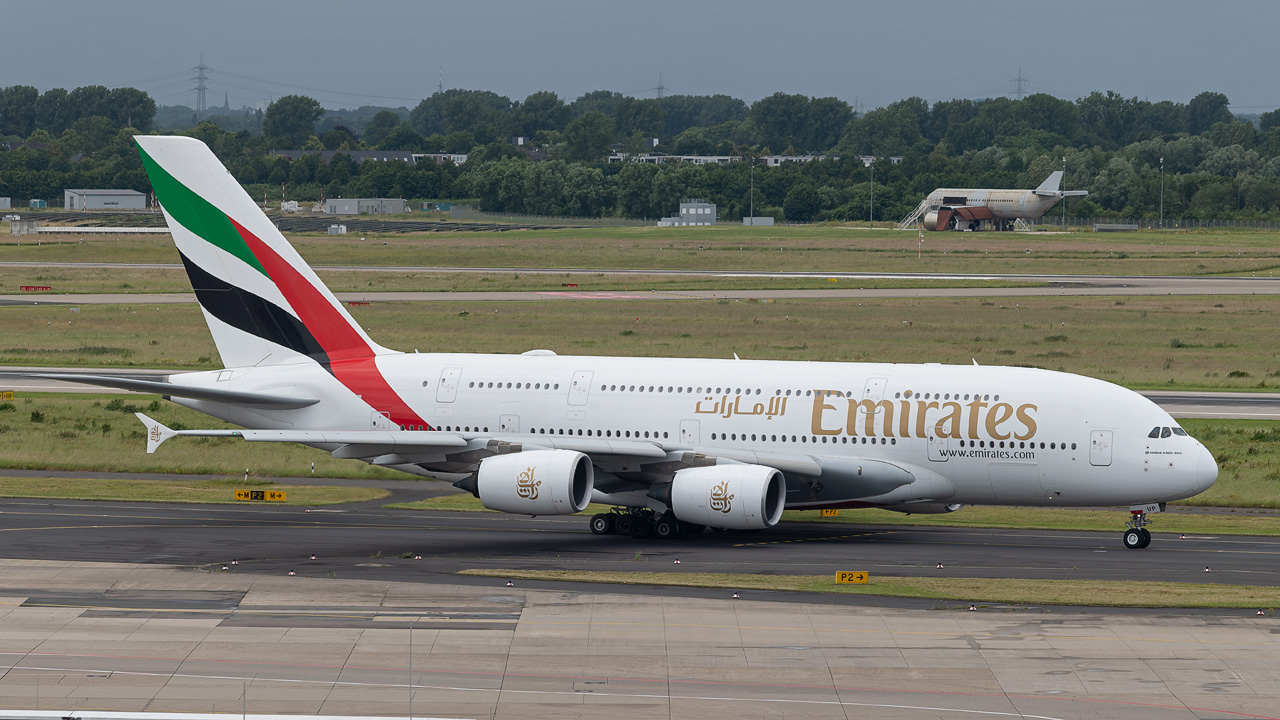 A6-EUP Emirates Airbus A380-800