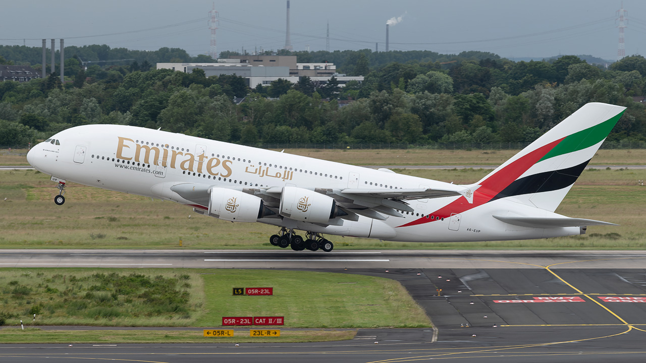 A6-EUP Emirates Airbus A380-800