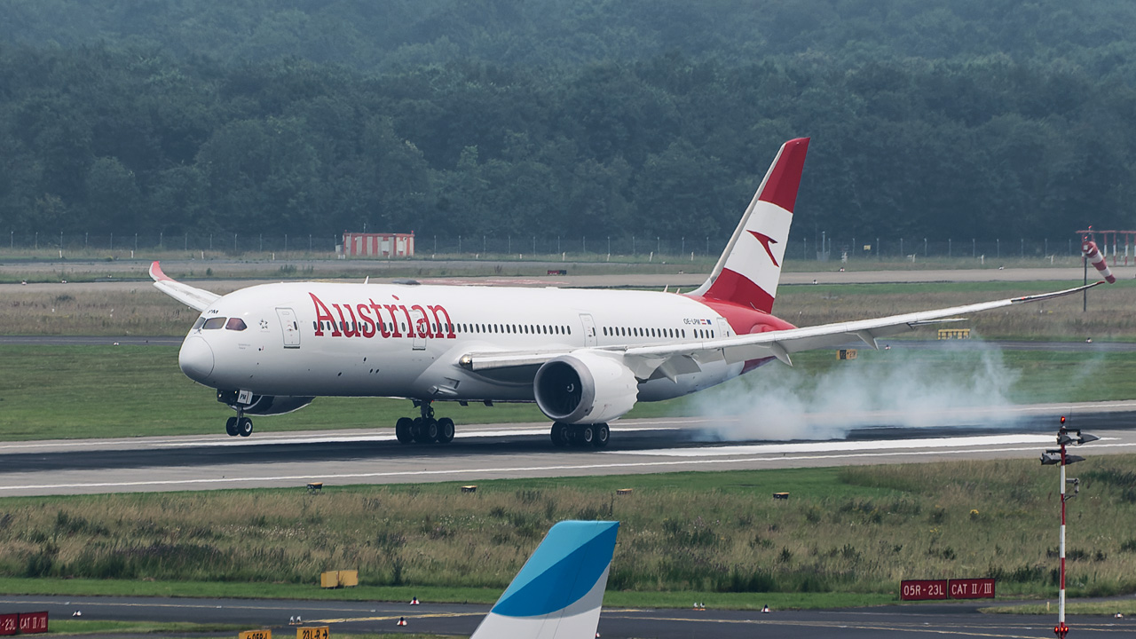 OE-LPM Austrian Airlines Boeing 787-9 Dreamliner