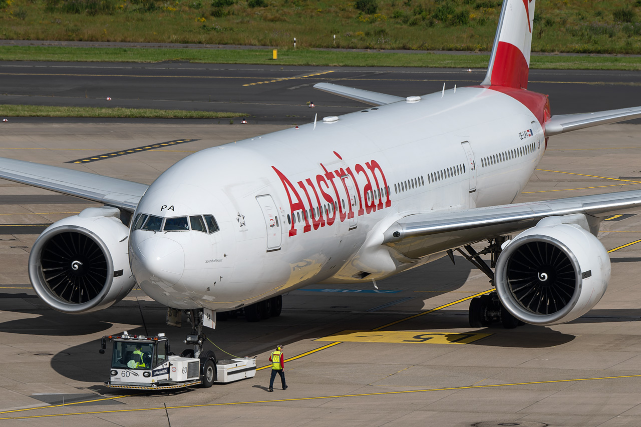 OE-LPA Austrian Airlines Boeing 777-200(ER)