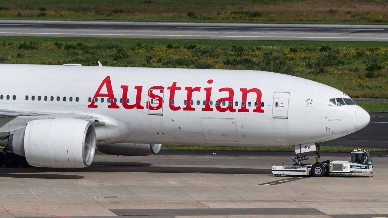 OE-LPA Austrian Airlines Boeing 777-200(ER)