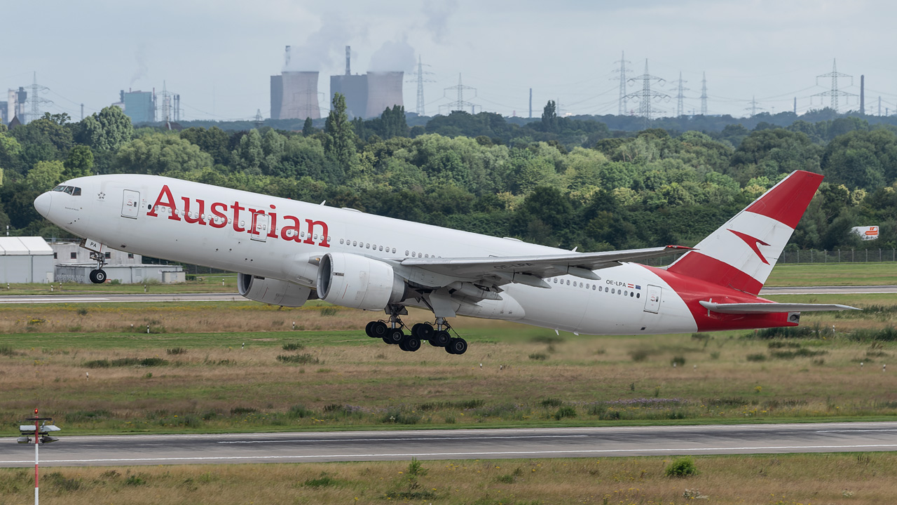 OE-LPA Austrian Airlines Boeing 777-200(ER)