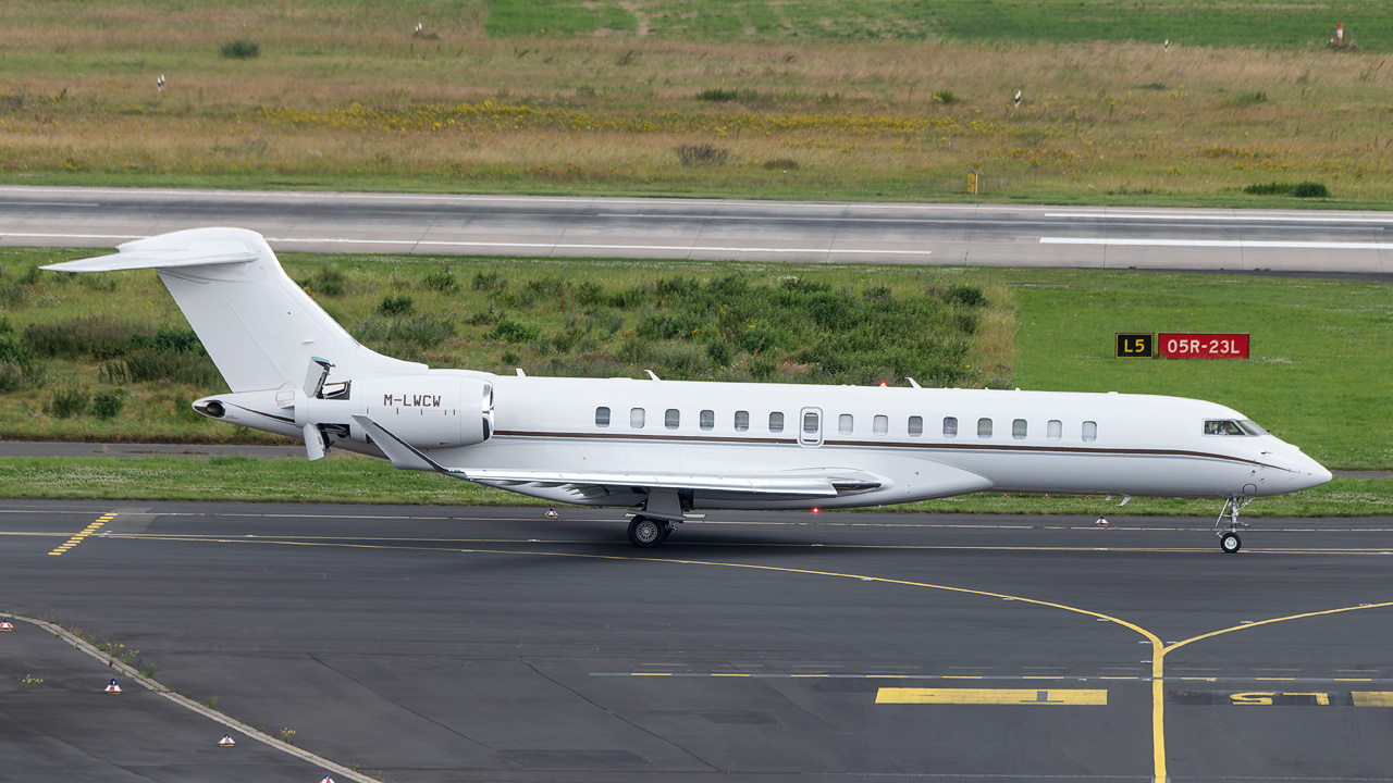 M-LWCW Bombardier BD-700-2A12 Global 7500