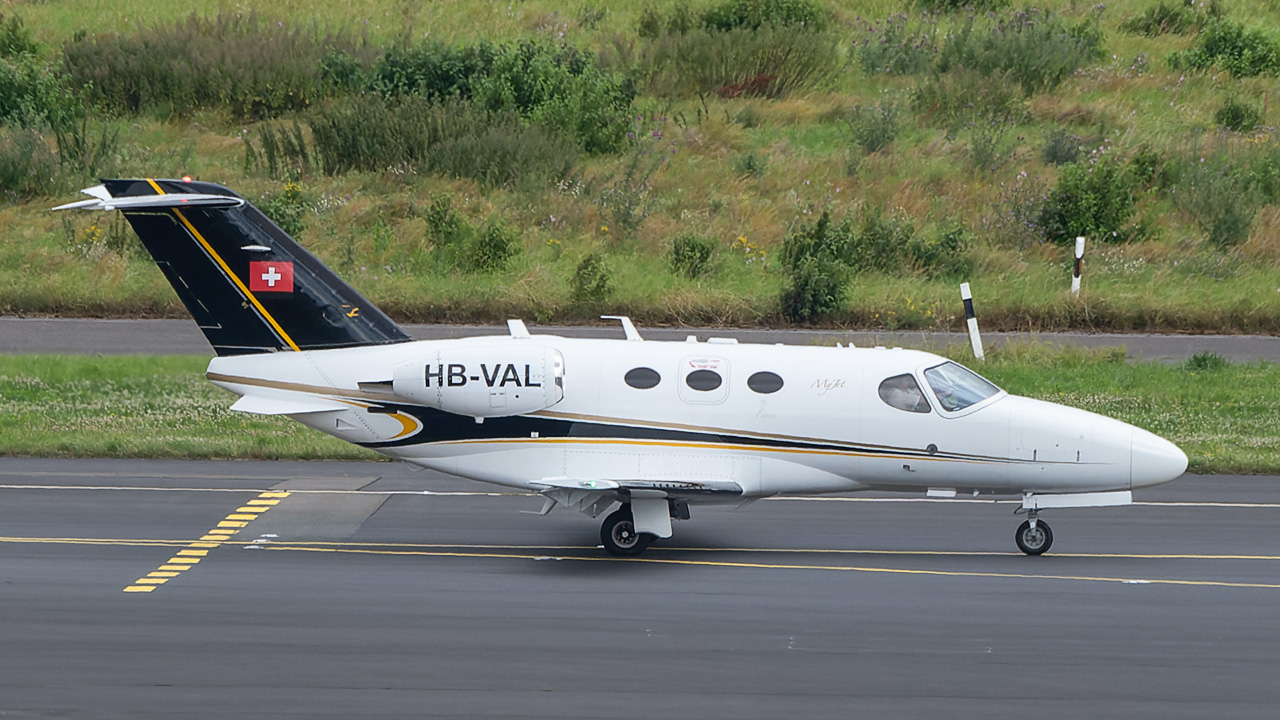 HB-VAL Swiss Flight Club Cessna 510 Citation Mustang