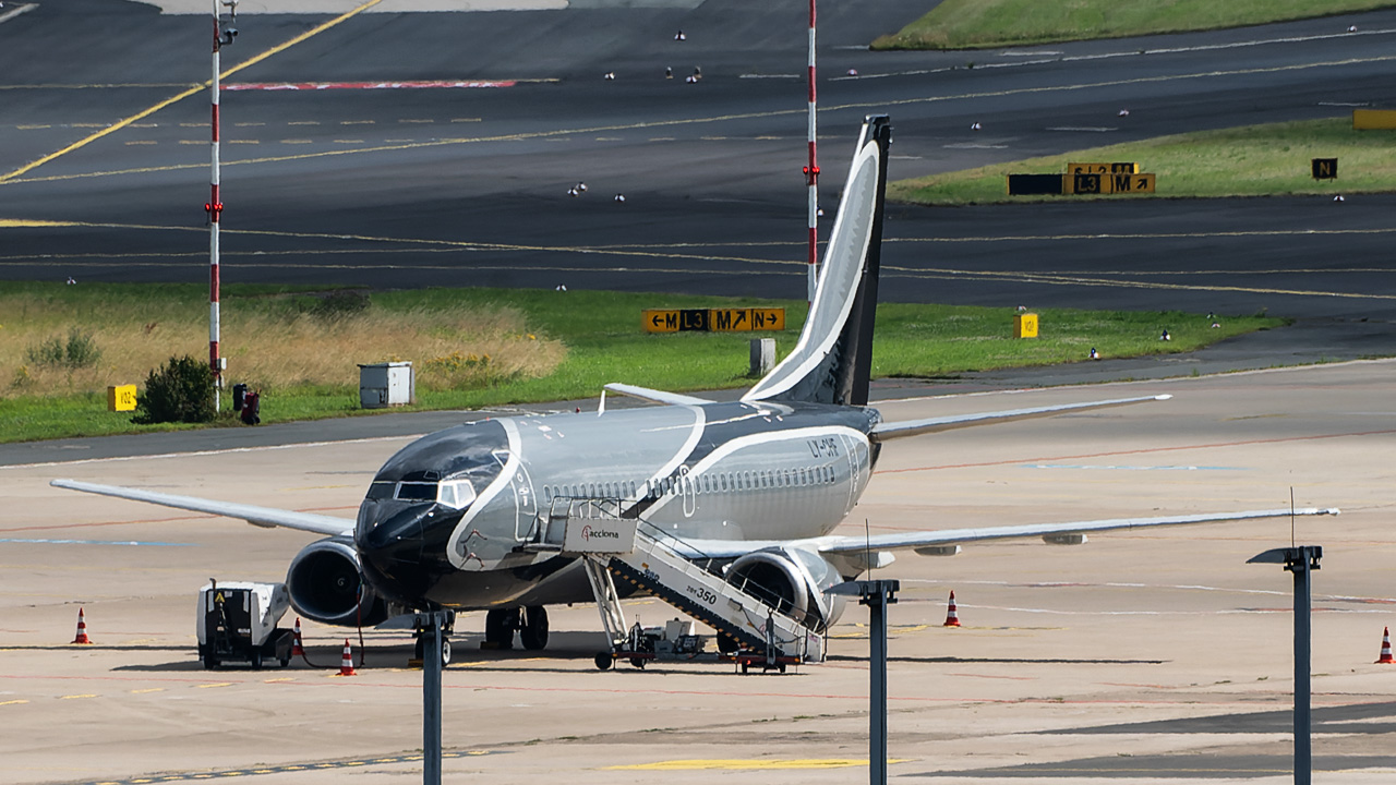 LY-CHF KlasJet Boeing 737-300