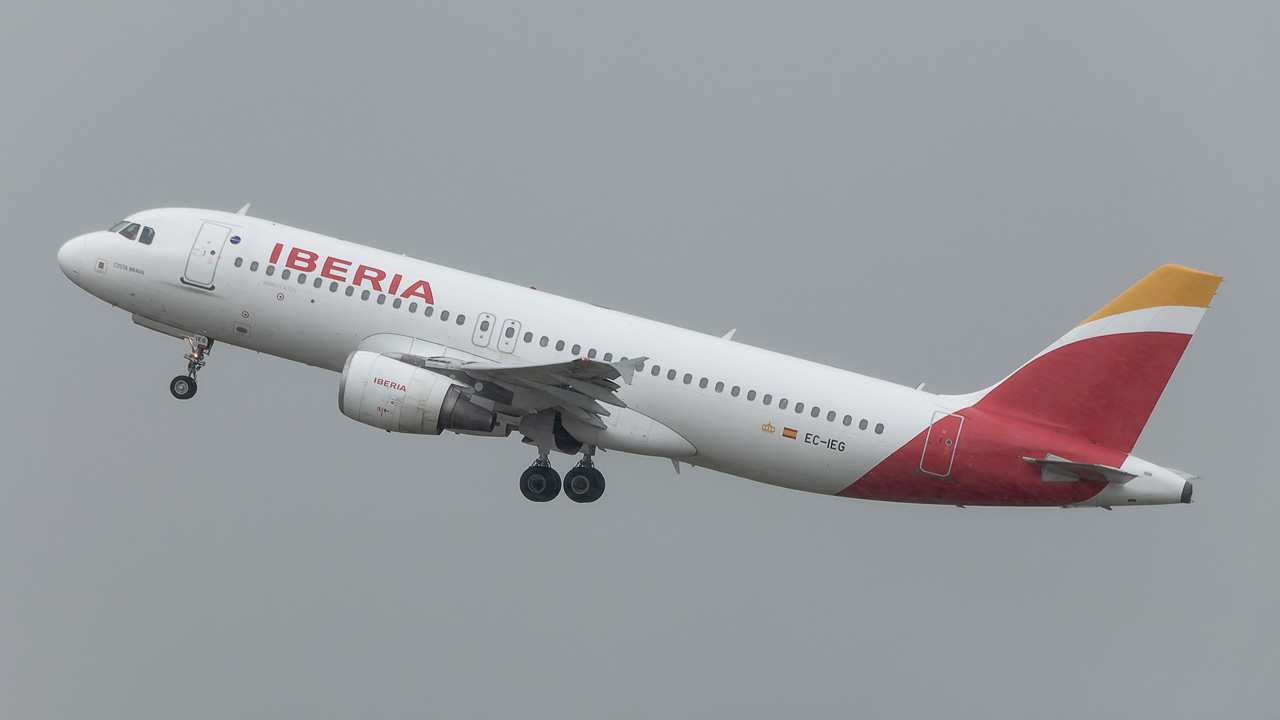 EC-IEG Iberia Airbus A320-200