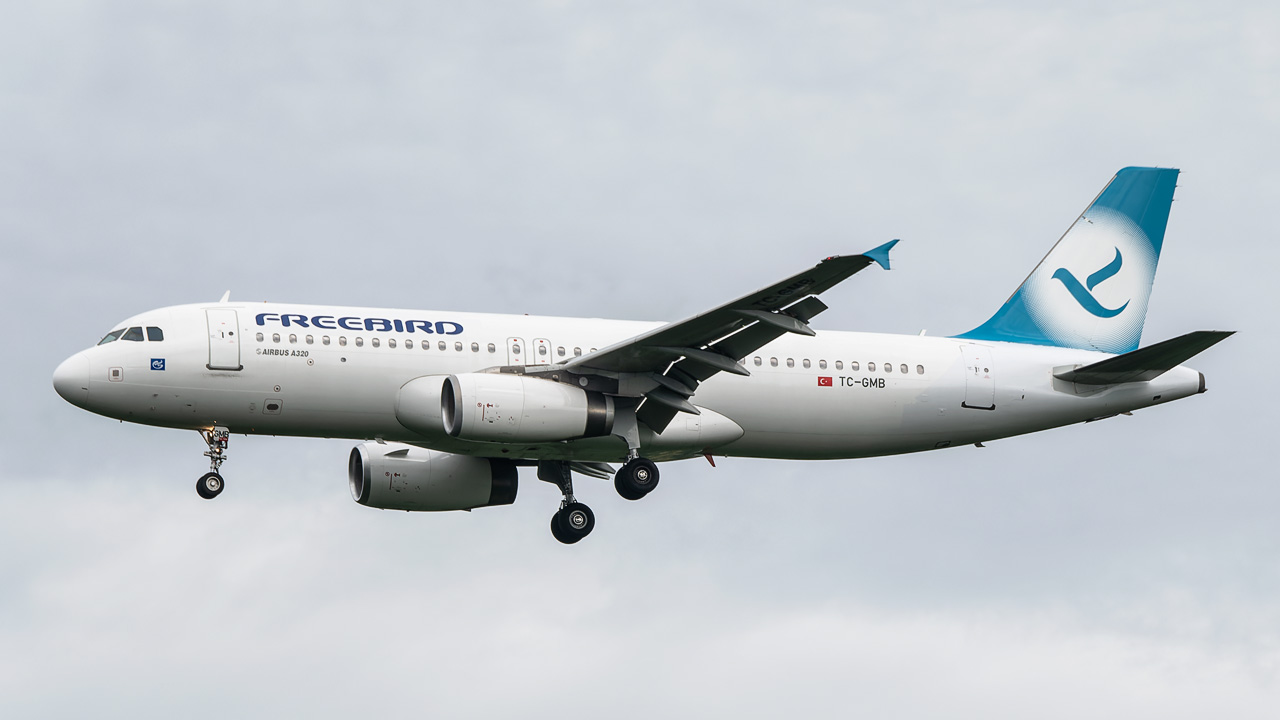 TC-GMB Freebird Airlines Airbus A320-200