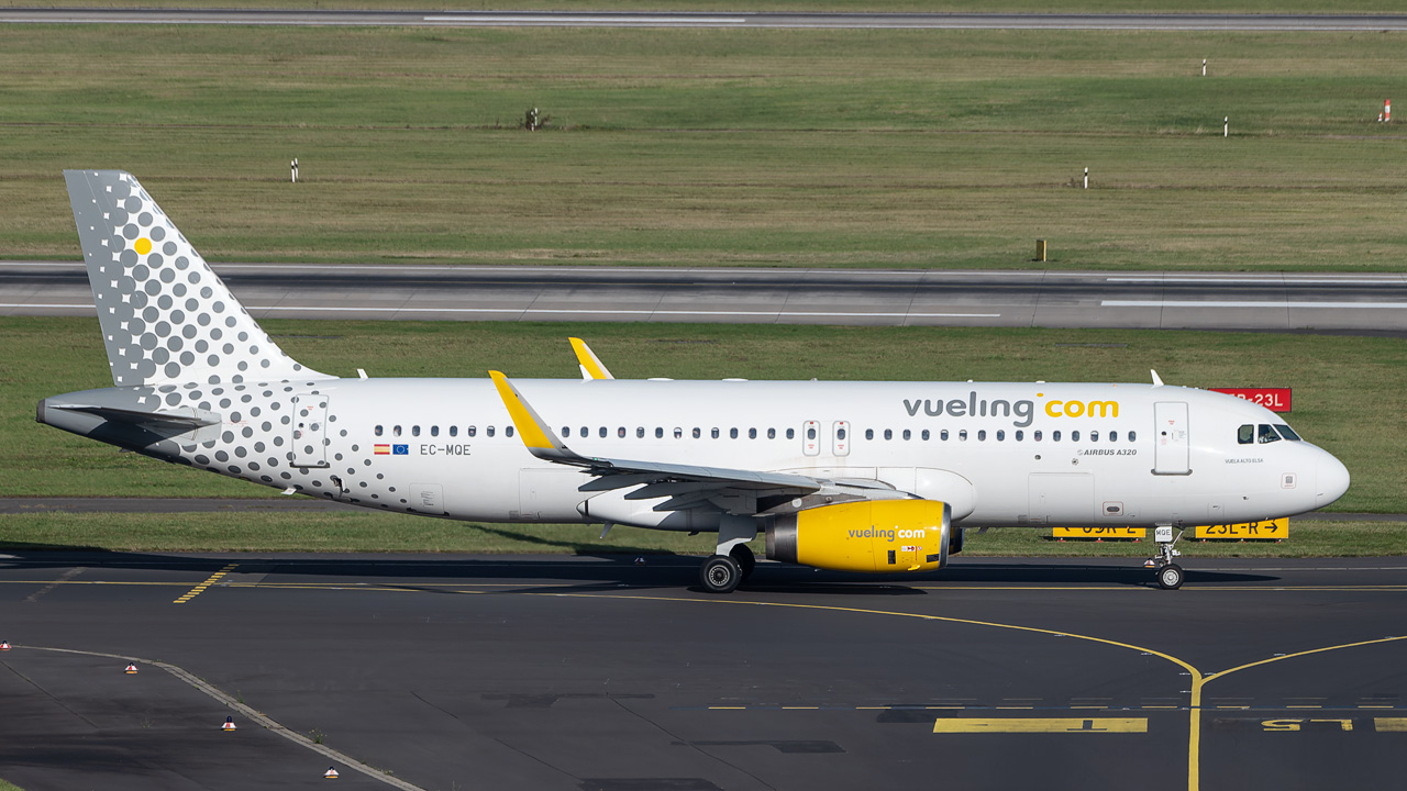 EC-MQE Vueling Airbus A320-200/S