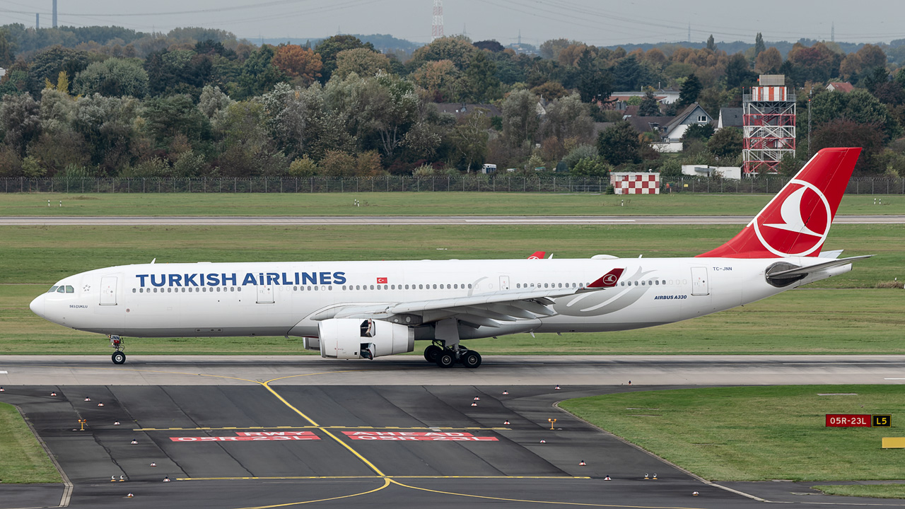 TC-JNN Turkish Airlines Airbus A330-300