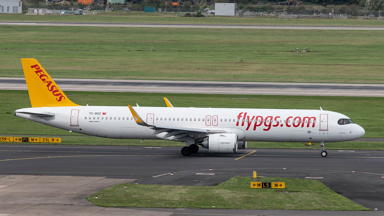 TC-RDZ Pegasus Airlines Airbus A321-200neo