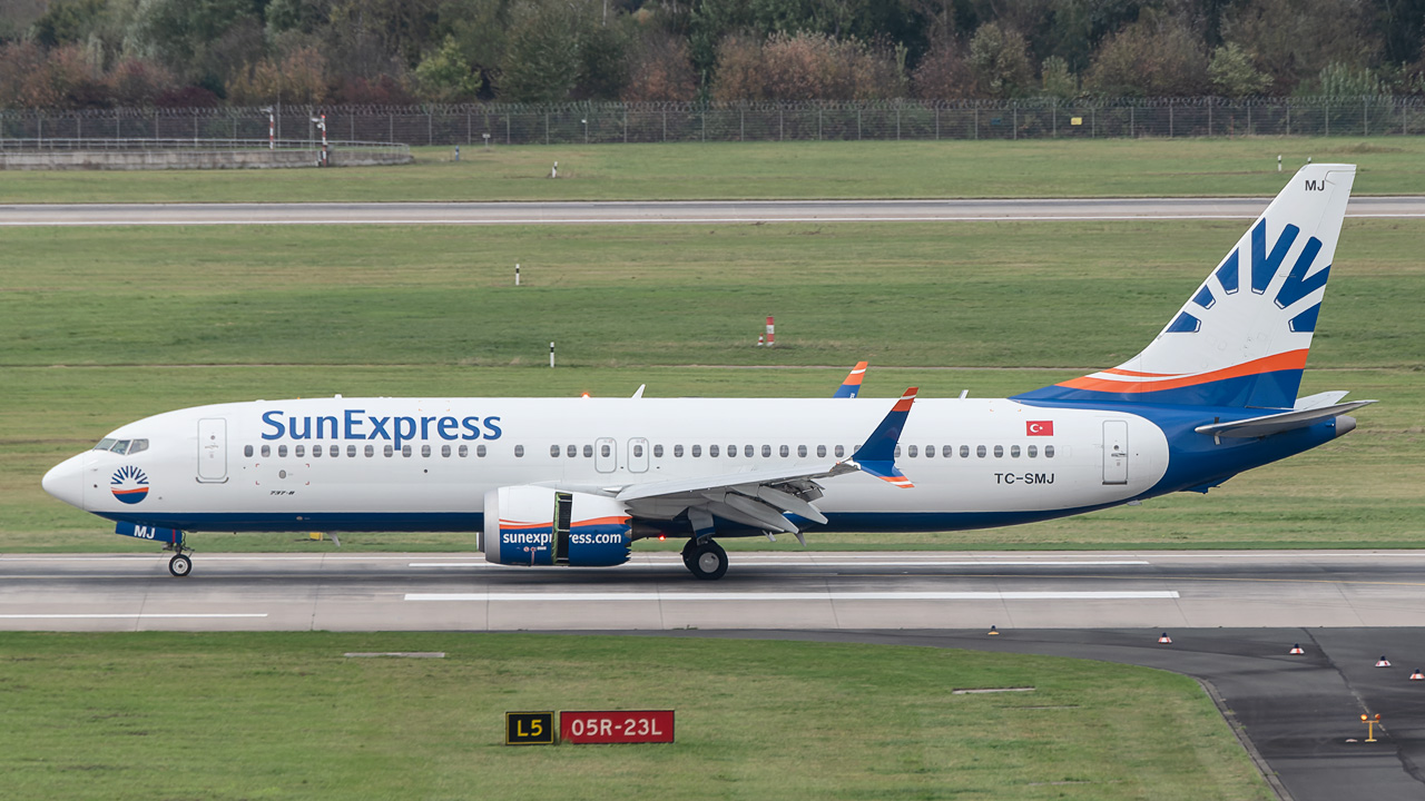 TC-SMJ SunExpress Boeing 737 MAX 8