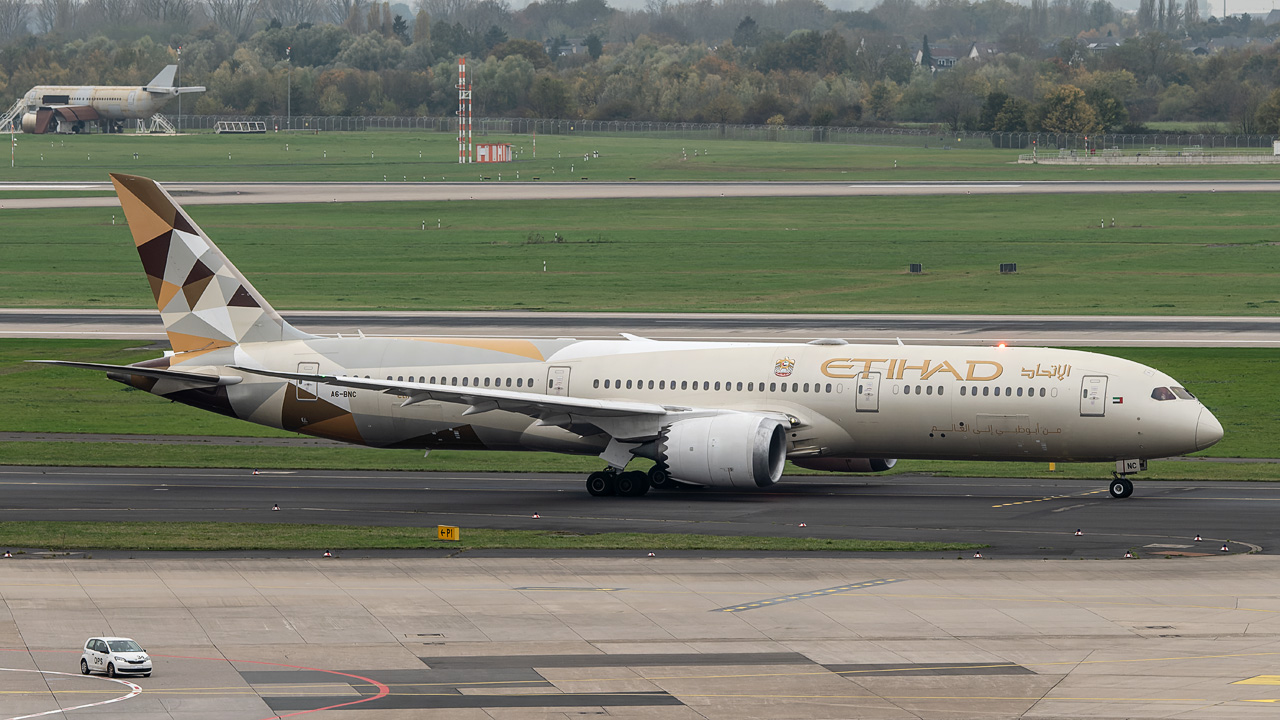 A6-BNC Etihad Airways Boeing 787-9 Dreamliner